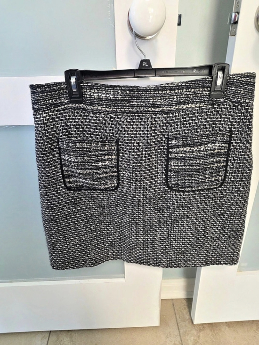 LOFT Textured Abstract Mini Skirt Black & Gray Size 12P